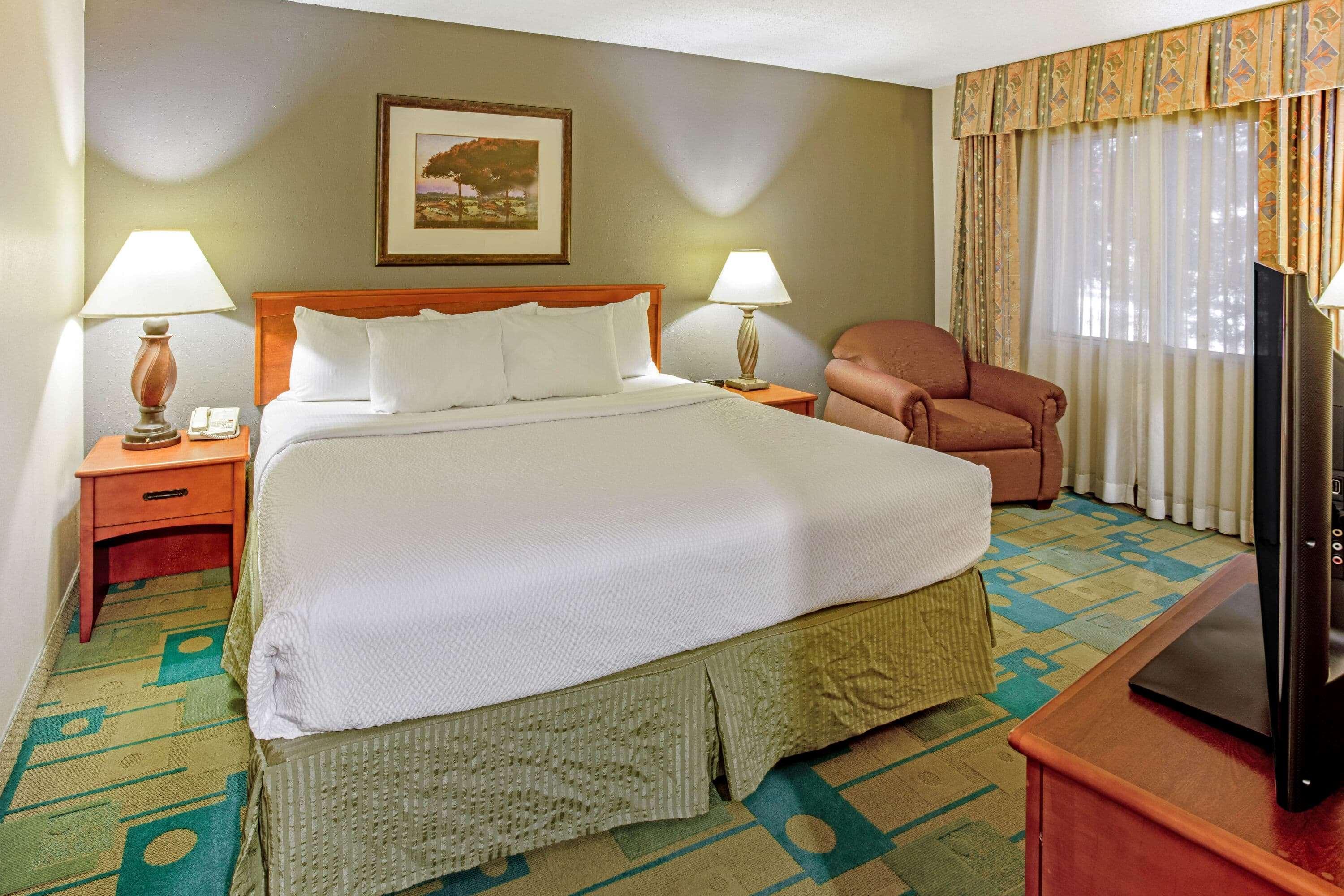 La Quinta By Wyndham Appleton College Avenue Hotel Exterior photo