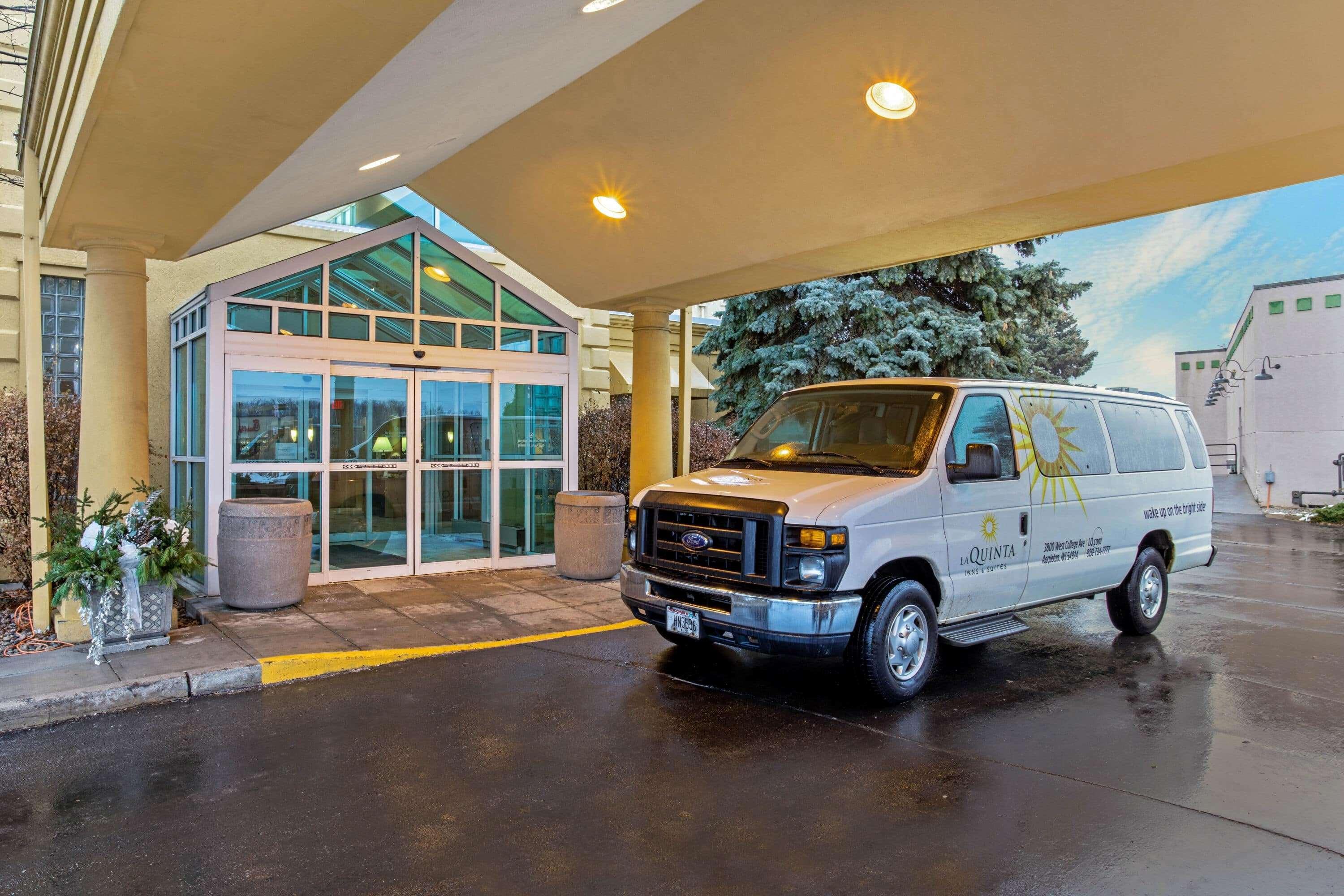 La Quinta By Wyndham Appleton College Avenue Hotel Exterior photo