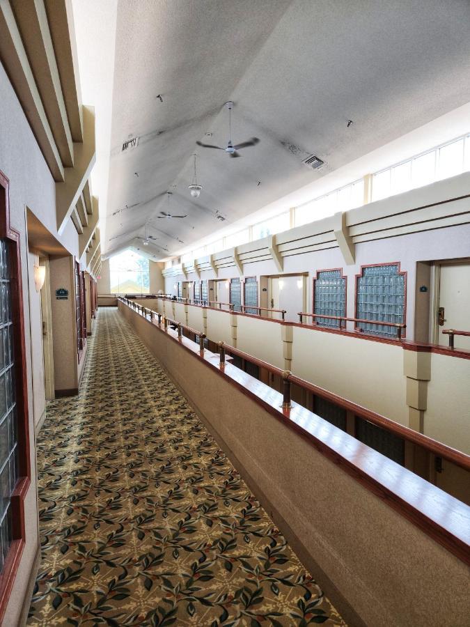 La Quinta By Wyndham Appleton College Avenue Hotel Exterior photo