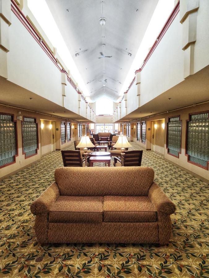 La Quinta By Wyndham Appleton College Avenue Hotel Exterior photo