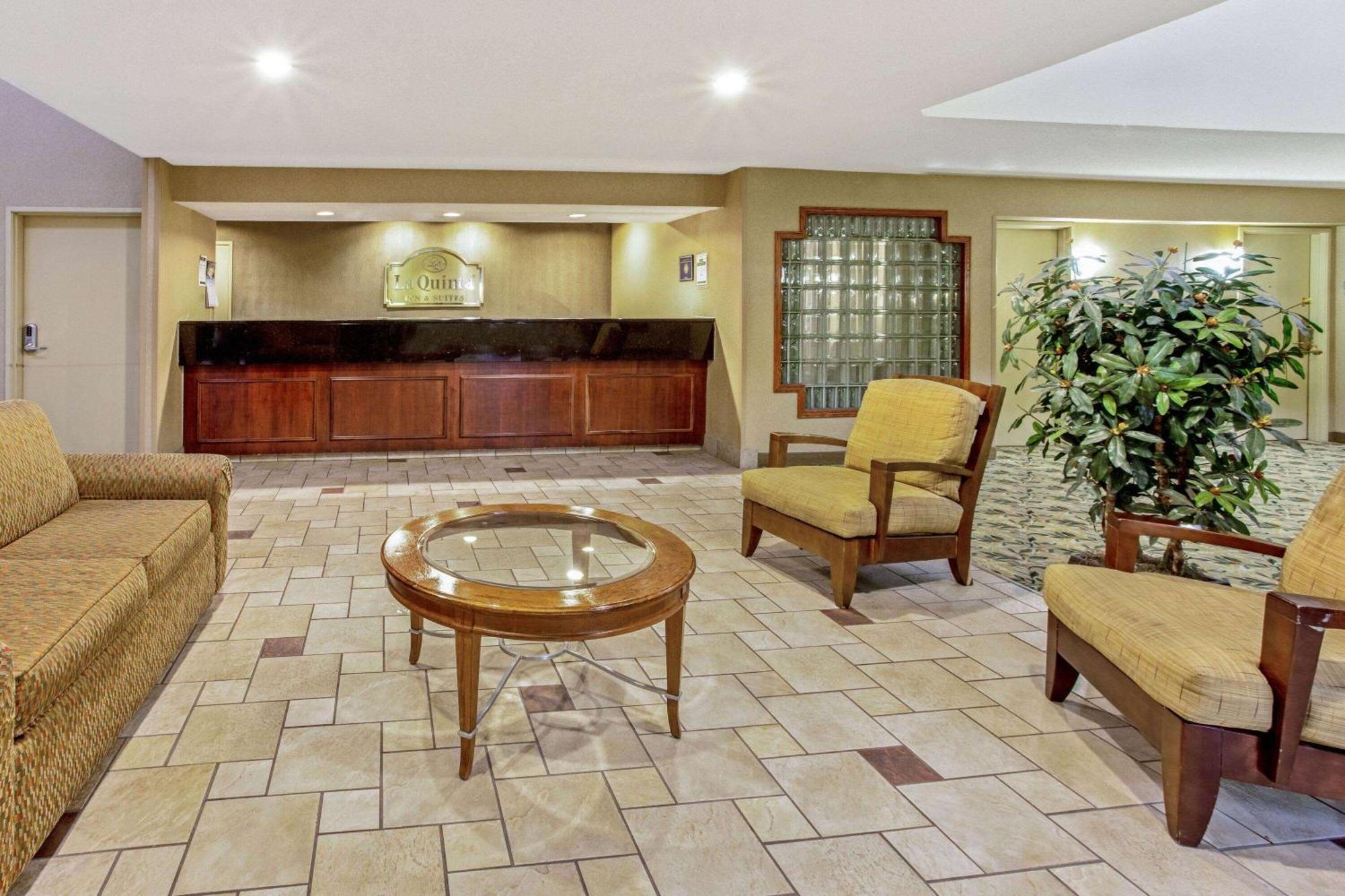 La Quinta By Wyndham Appleton College Avenue Hotel Exterior photo