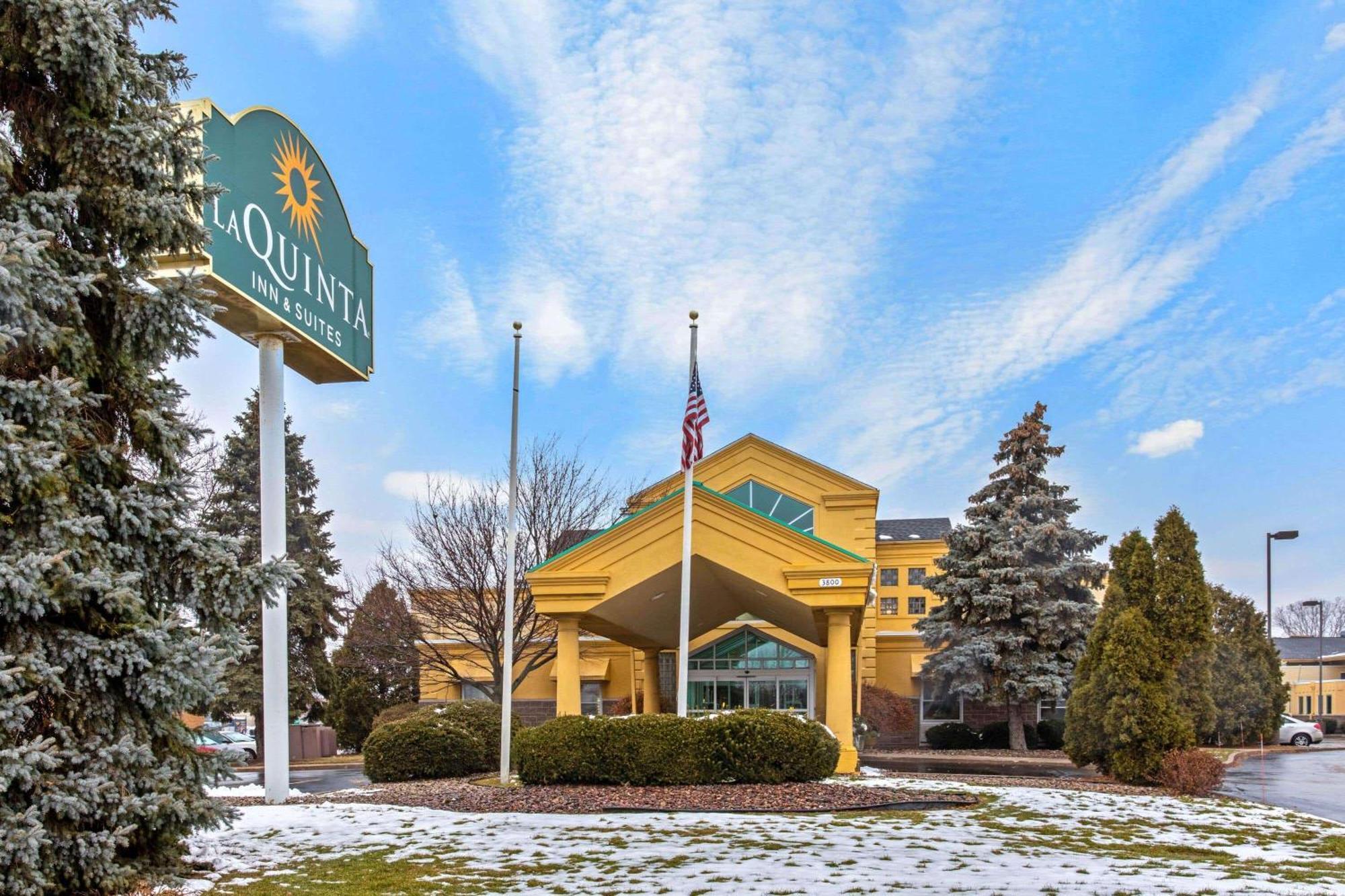 La Quinta By Wyndham Appleton College Avenue Hotel Exterior photo