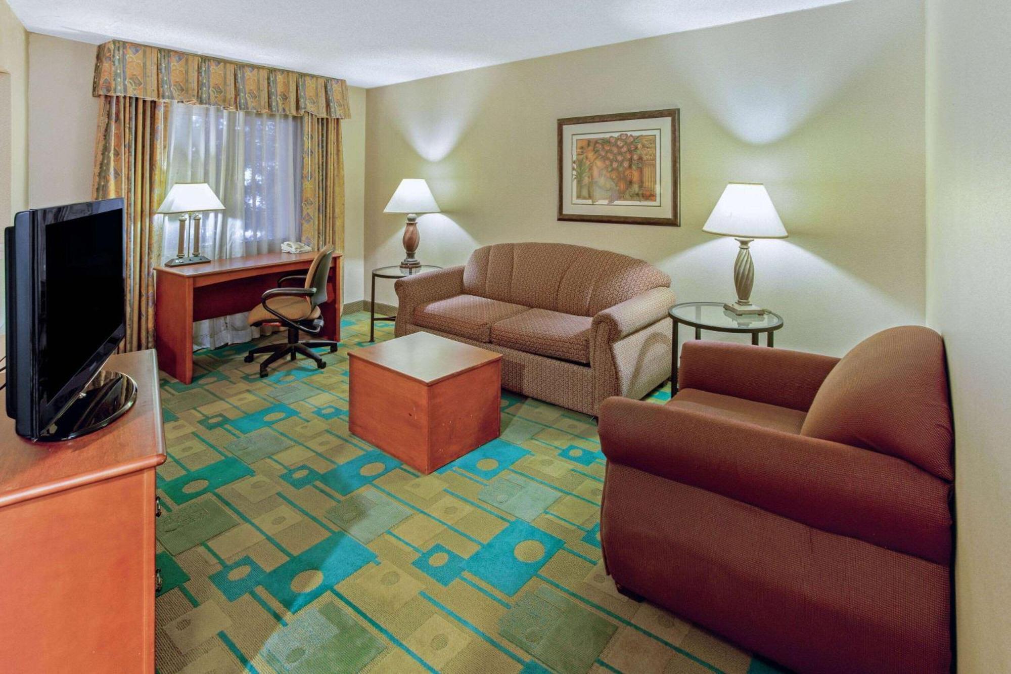 La Quinta By Wyndham Appleton College Avenue Hotel Exterior photo